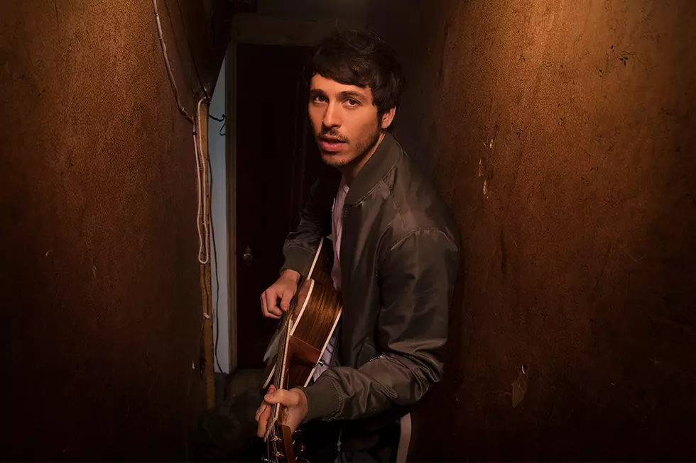 International Breakout Country Music Artist MORGAN EVANS Releases Highly-Anticipated Debut Album, THINGS THAT WE DRINK TO!