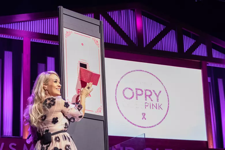 Carrie Underwood Flips the Switch on 2018 Opry Goes Pink