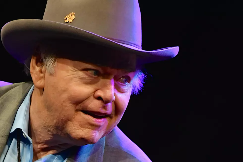 Country Music Hall of Famer Roy Clark Dead at 85