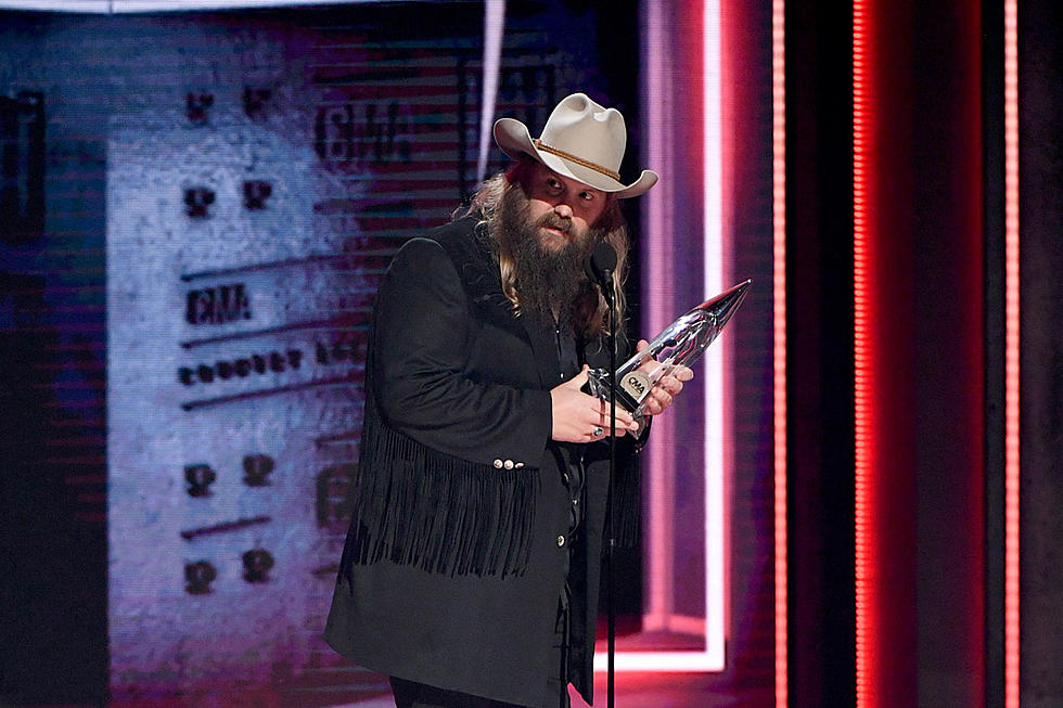 Chris Stapleton Takes Home Male Vocalist of the Year at 2018 CMA Awards