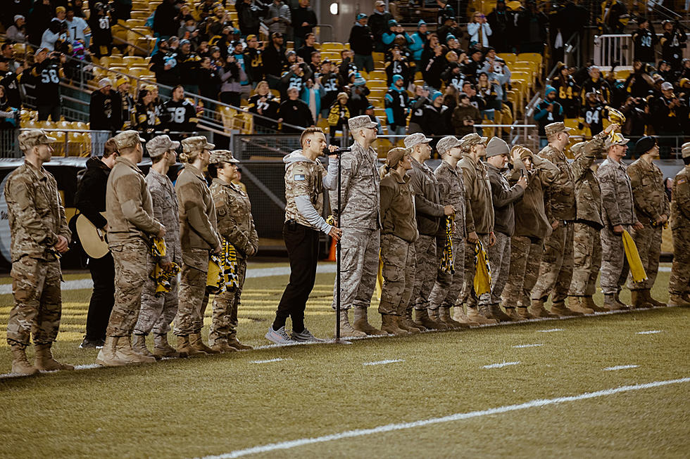 Kane Brown Sings ‘Homesick’ for Troops at Pittsburgh Steelers’ ‘Salute to Service’ Game