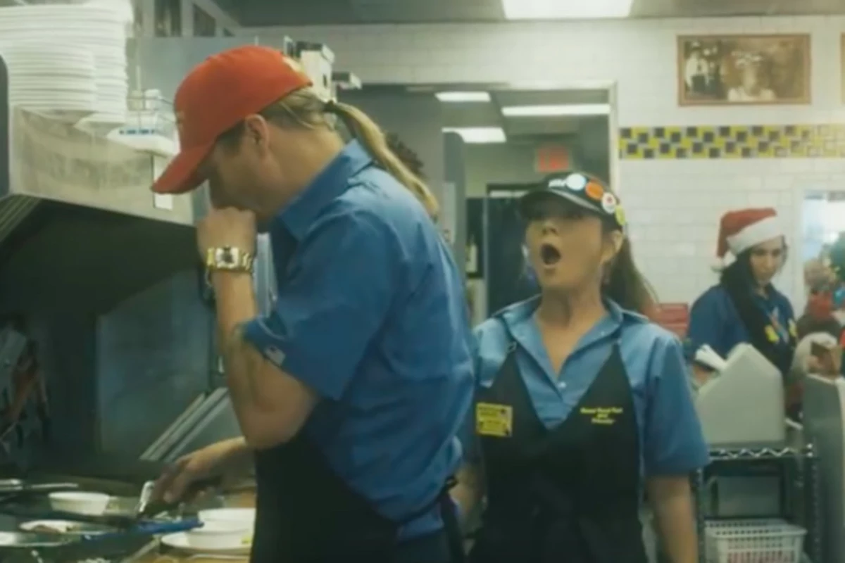 Kid Rock, Gretchen Wilson Get Naughty in 'Waffle House Christmas'