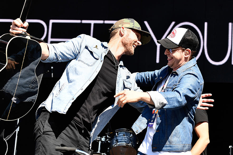 Hear Brett Young’s Stirring Collab With Gavin DeGraw, ‘Chapters’
