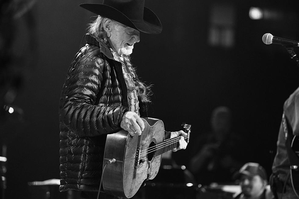 Willie Nelson Tribute Show Is a Mix of Music and Memories [Pictures]