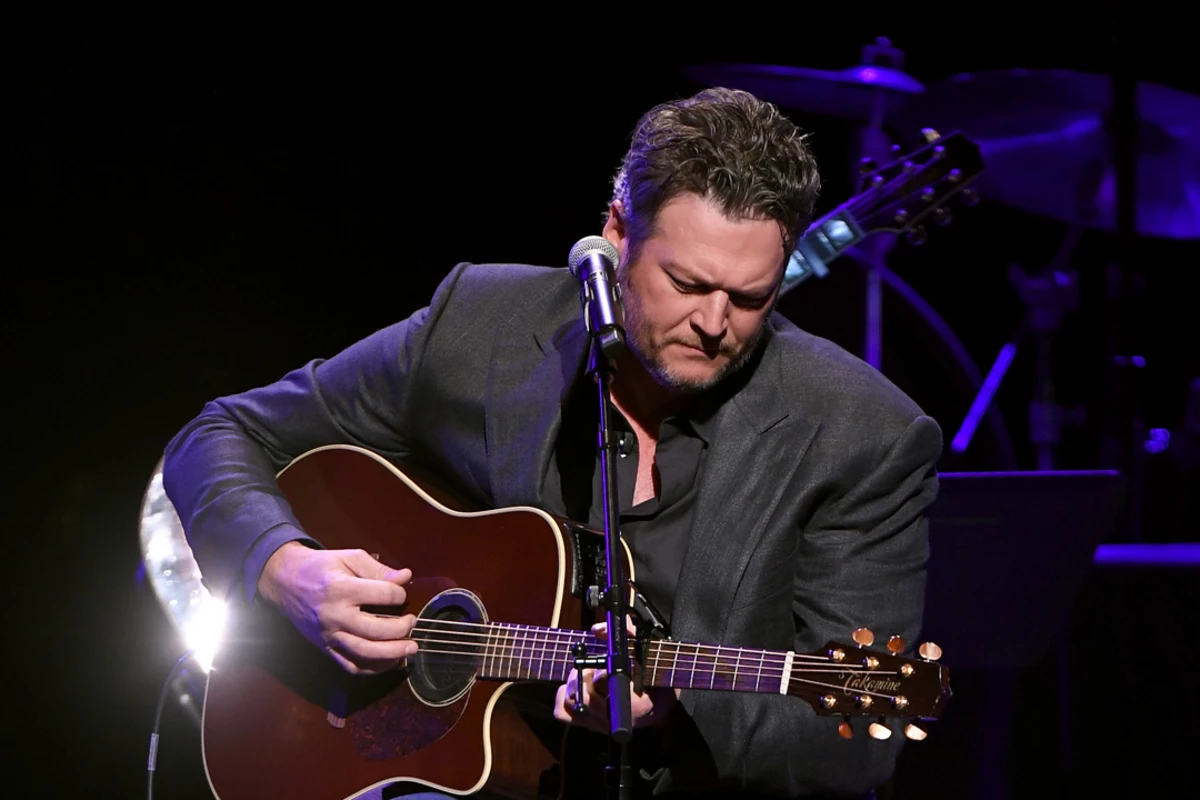 Blake Shelton Tributes Troy Gentry with "Over You"
