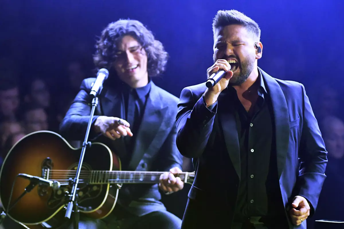 Dan + Shay's 'Tequila' at 2019 Grammy Awards Is Good to Last Note