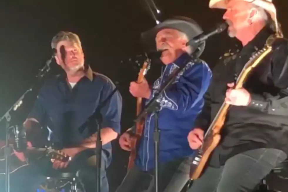 Blake Shelton Bows in Tribute After Bellamy Brothers Perform Classic Hit [Watch]
