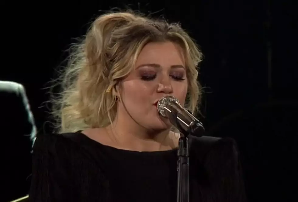 Kelly Clarkson Puts Her Soul Into Cover of Lady Gaga’s ‘Shallow’ [Watch]
