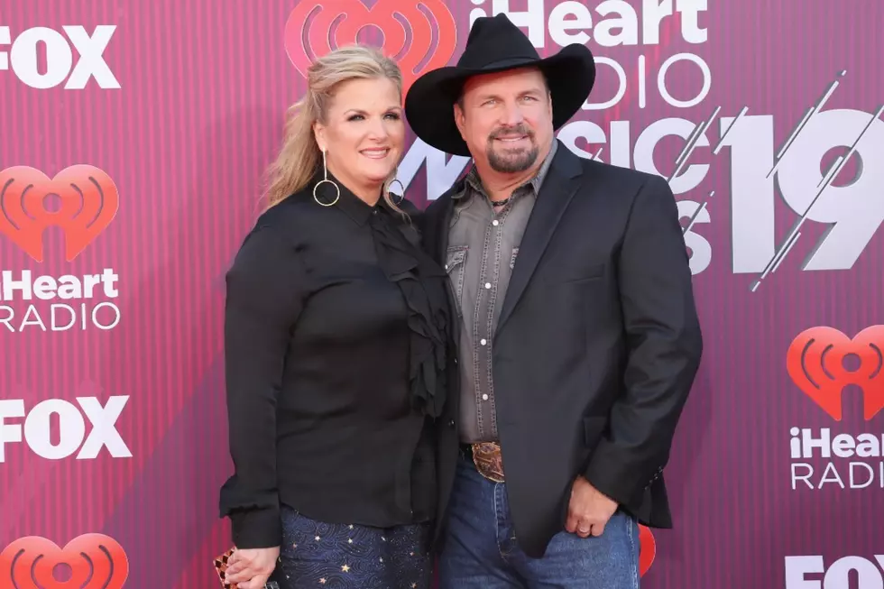 Kacey Musgraves, Garth Brooks + More Walk iHeartRadio Music Awards Red Carpet [Pictures]