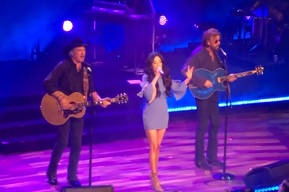 Watch Brooks & Dunn Join Kacey Musgraves in Nashville to Perform ‘Neon Moon’