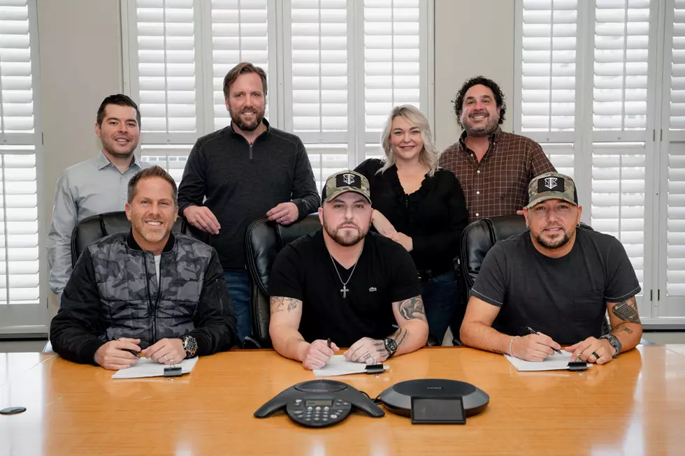 Tyler Farr Signs to Jason Aldean&#8217;s Night Train Records