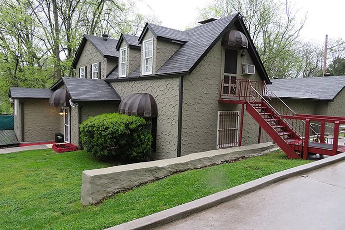 PICS:Dolly Parton's '80s Home Is for Sale Again, But With a Twist