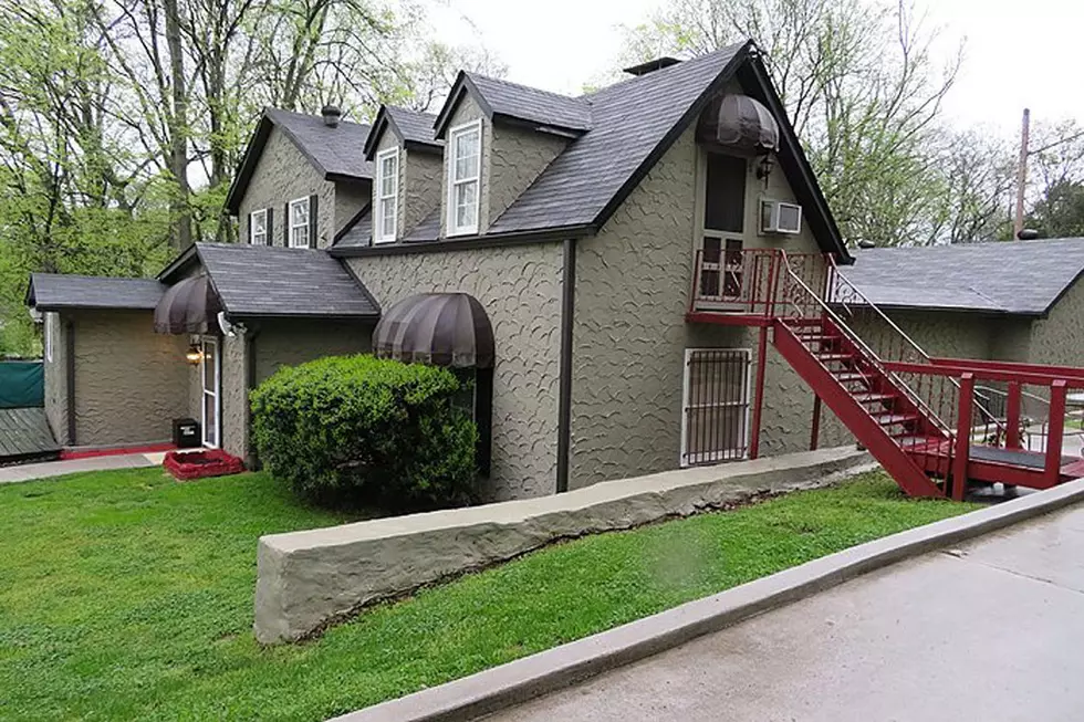 Dolly Parton’s ’80s Home Is for Sale Again, But With a Twist [Pictures]