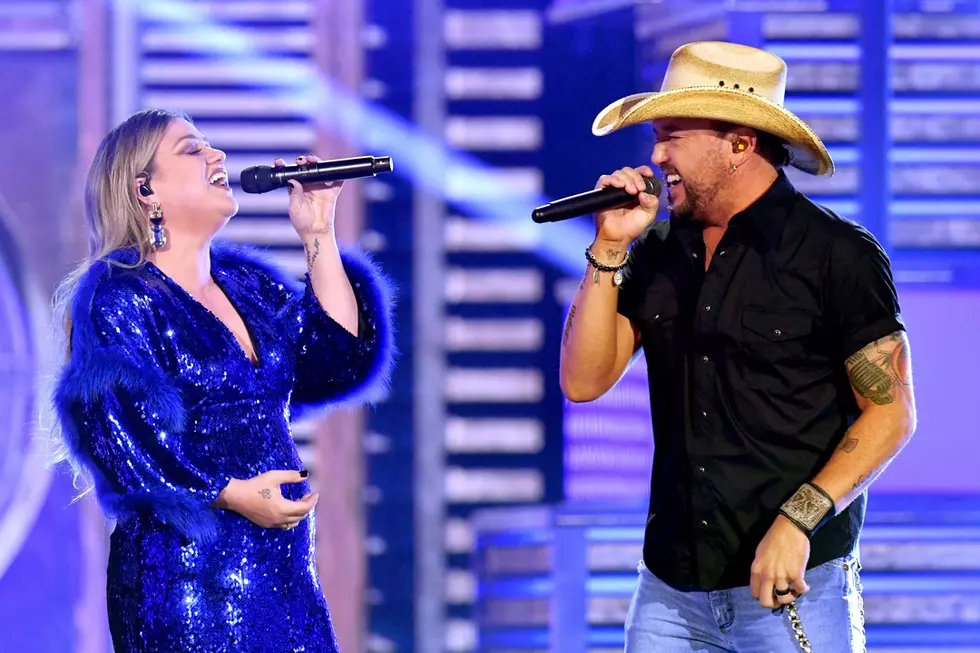 Jason Aldean, Kelly Clarkson Throw Back 2019 ACM Awards With ‘Don’t You Wanna Stay’ Duet