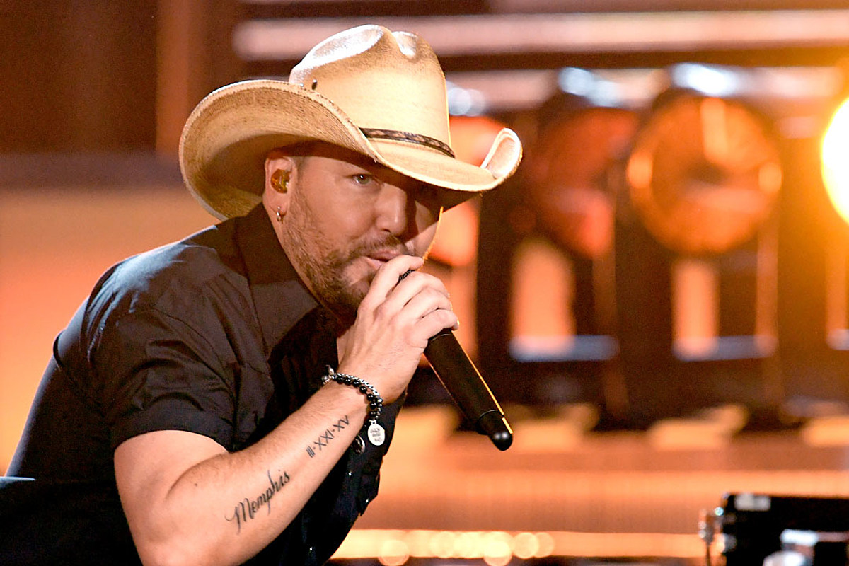 Jason Aldean and His Baby Girl Are Bonding Over Baseball - See the Adorable...