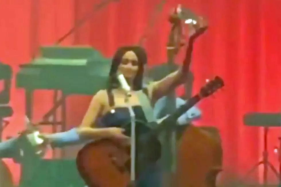 Kacey Musgraves Finally Agreed to a ‘Shoey,’ But in Her Own Way [Watch]