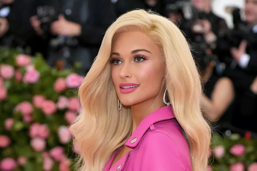 Kacey Musgraves Goes Barbie With Blonde Hair at Met Gala 2019 [Pictures]