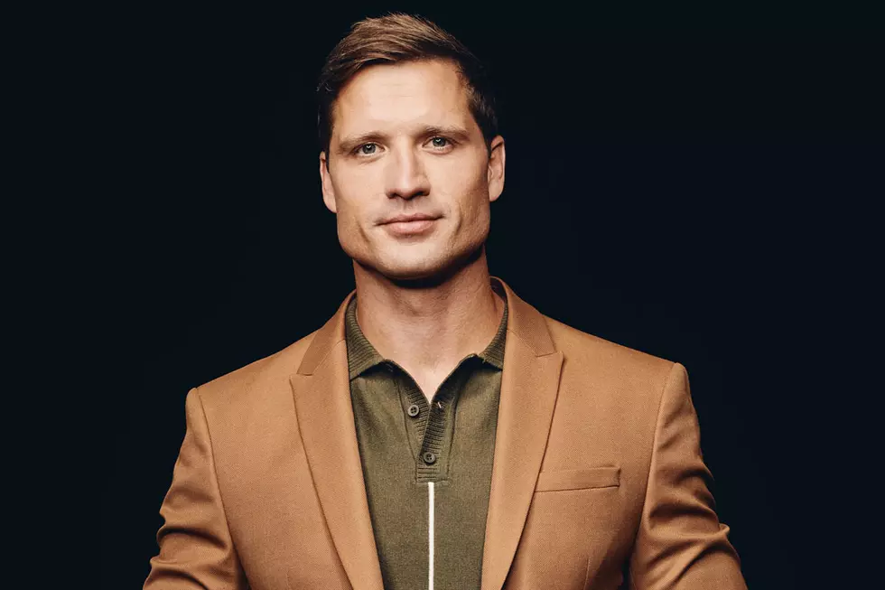 Listen to Walker Hayes’ Nicholas Sparks-ian New Song ‘Don’t Let Her’