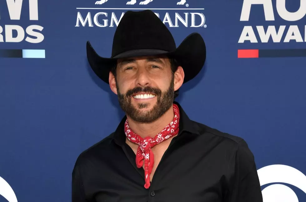 Hear Aaron Watson’s New Cowboy Song, ‘Riding With Red’