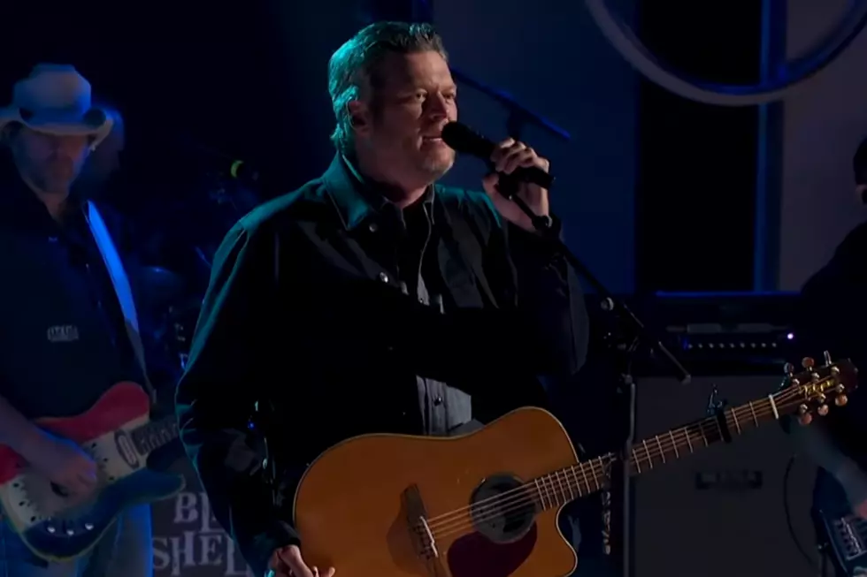Blake Shelton Delivers &#8216;God&#8217;s Country&#8217; on Red Nose Day Special [Watch]