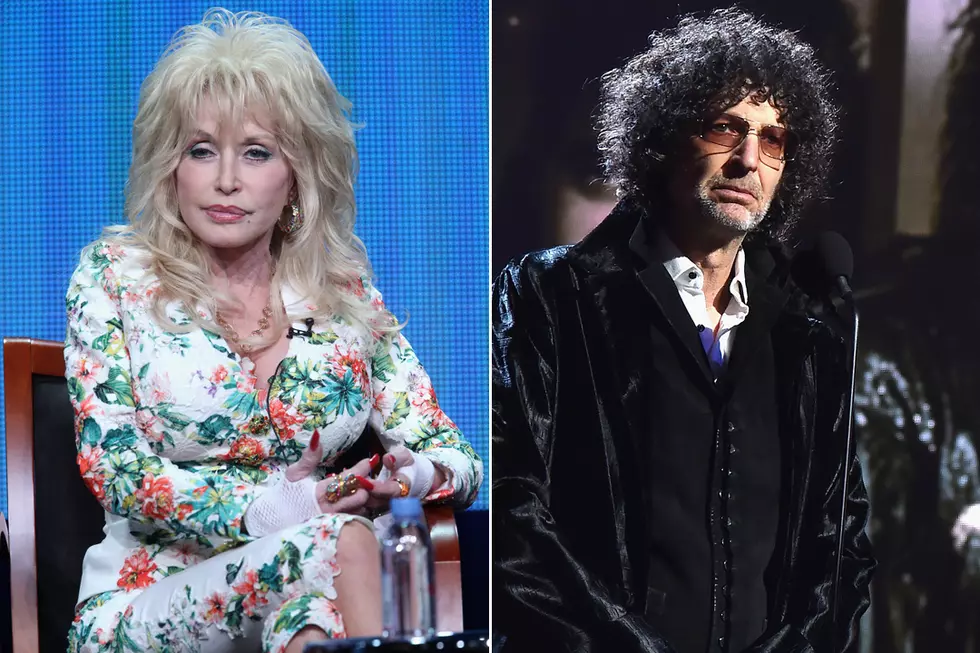 Remember When Dolly Parton Feuded With Howard Stern?