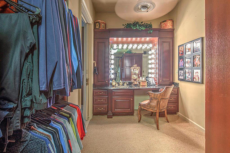 See Inside Country Stars' Most Amazing Closets [Pictures]