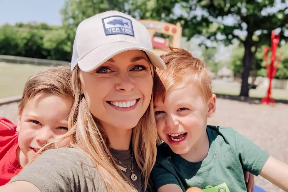 Granger Smith’s Wife Says She’s Seeing Signs of Son River All Around After His Death