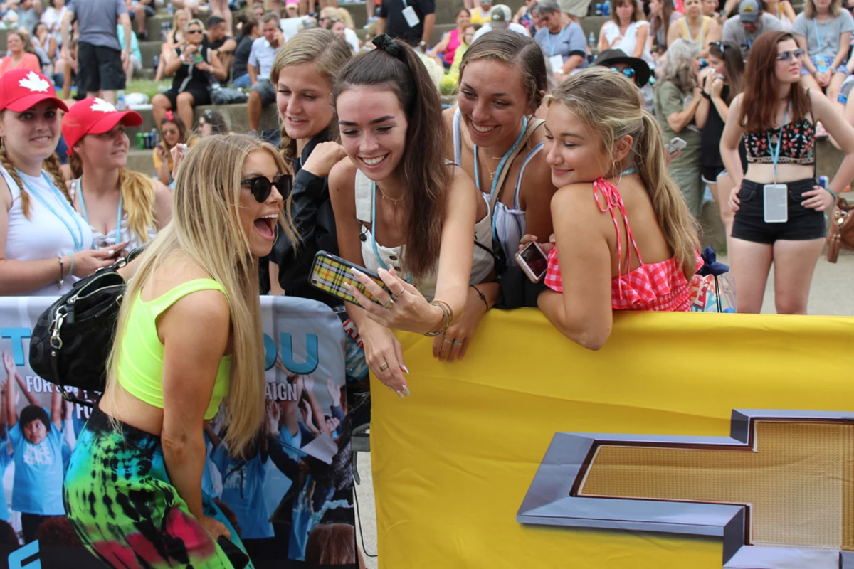 See the Best Pictures From CMA Fest 2019