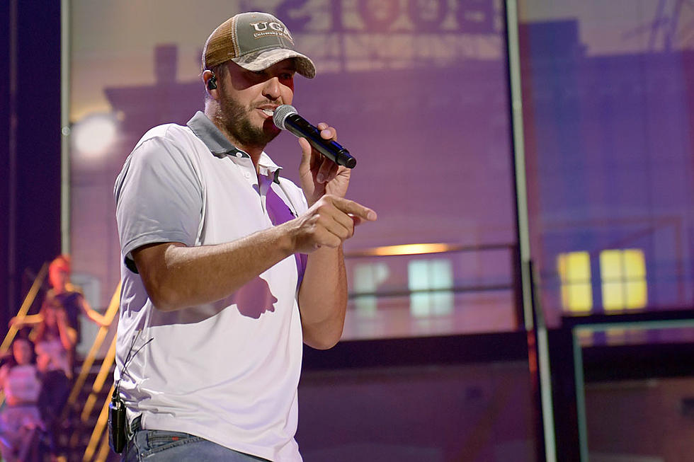 Luke Bryan&#8217;s CMT Awards Performance of &#8216;Knockin&#8217; Boots&#8217; Born From &#8216;Country Girl&#8217; Success