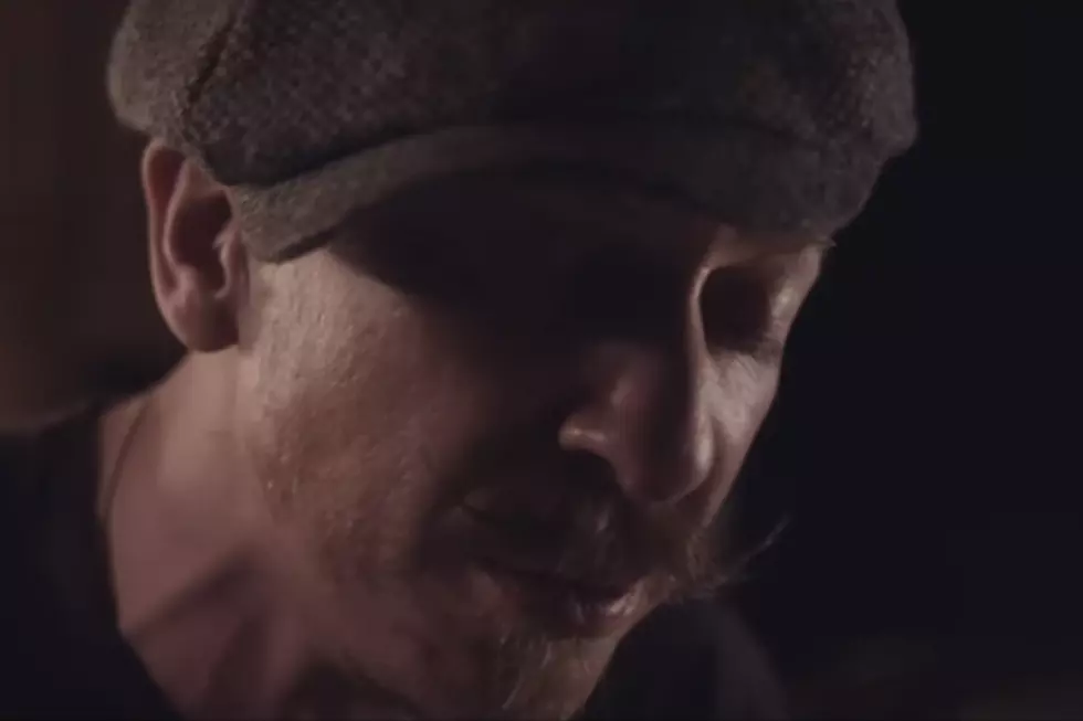 Foy Vance Offers Spellbinding Acoustic ‘Pain Never Hurt Me Like Love’ [Exclusive Premiere]