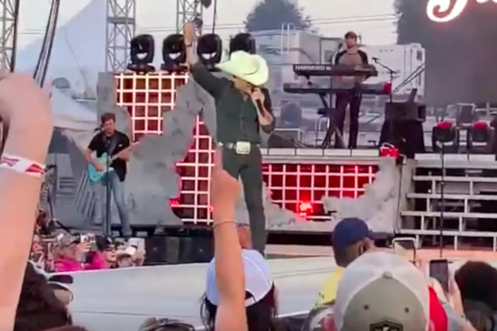 Justin Moore Delivers an Emotional Musical Tribute to Granger Smith’s Son [Watch]