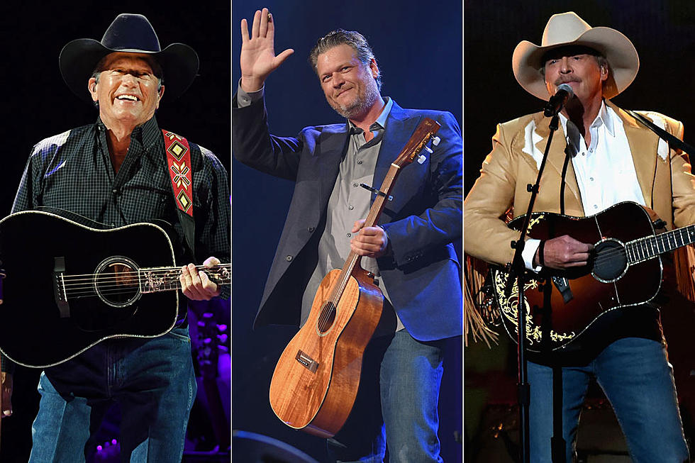 Blake Shelton’s ‘God’s Country’ Ties Him With George Strait, Alan Jackson on Country Airplay Chart