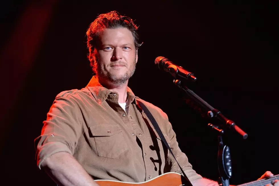 Blake Shelton Shares Posthumous Gift From Earl Thomas Conley