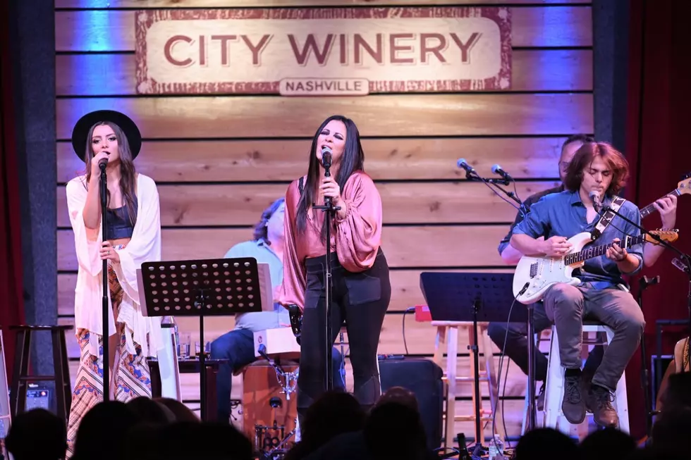 Sara Evans, Barker Family Band Dropping Live Album