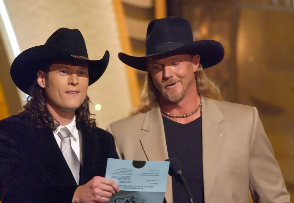 Blake Shelton Should Grow His Hair Long Again &#8212; Who&#8217;s With Me on This?