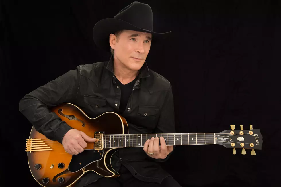 KHAK Welcomes Clint Black