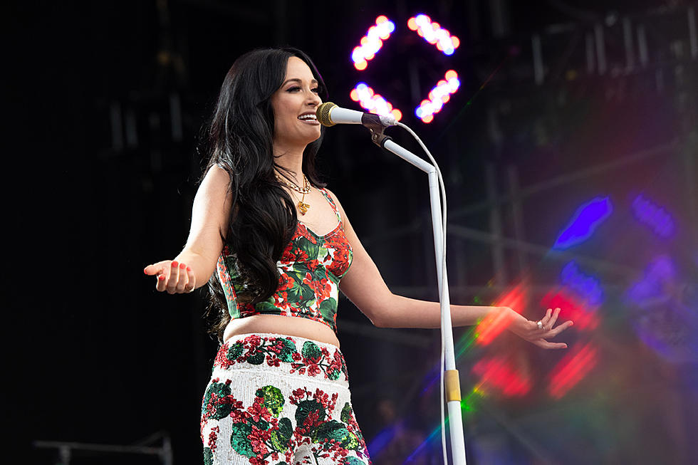 Kacey Musgraves Speaks Out on Mass Shootings at Lollapalooza: &#8216;Somebody F&#8211;king Do Something&#8217;