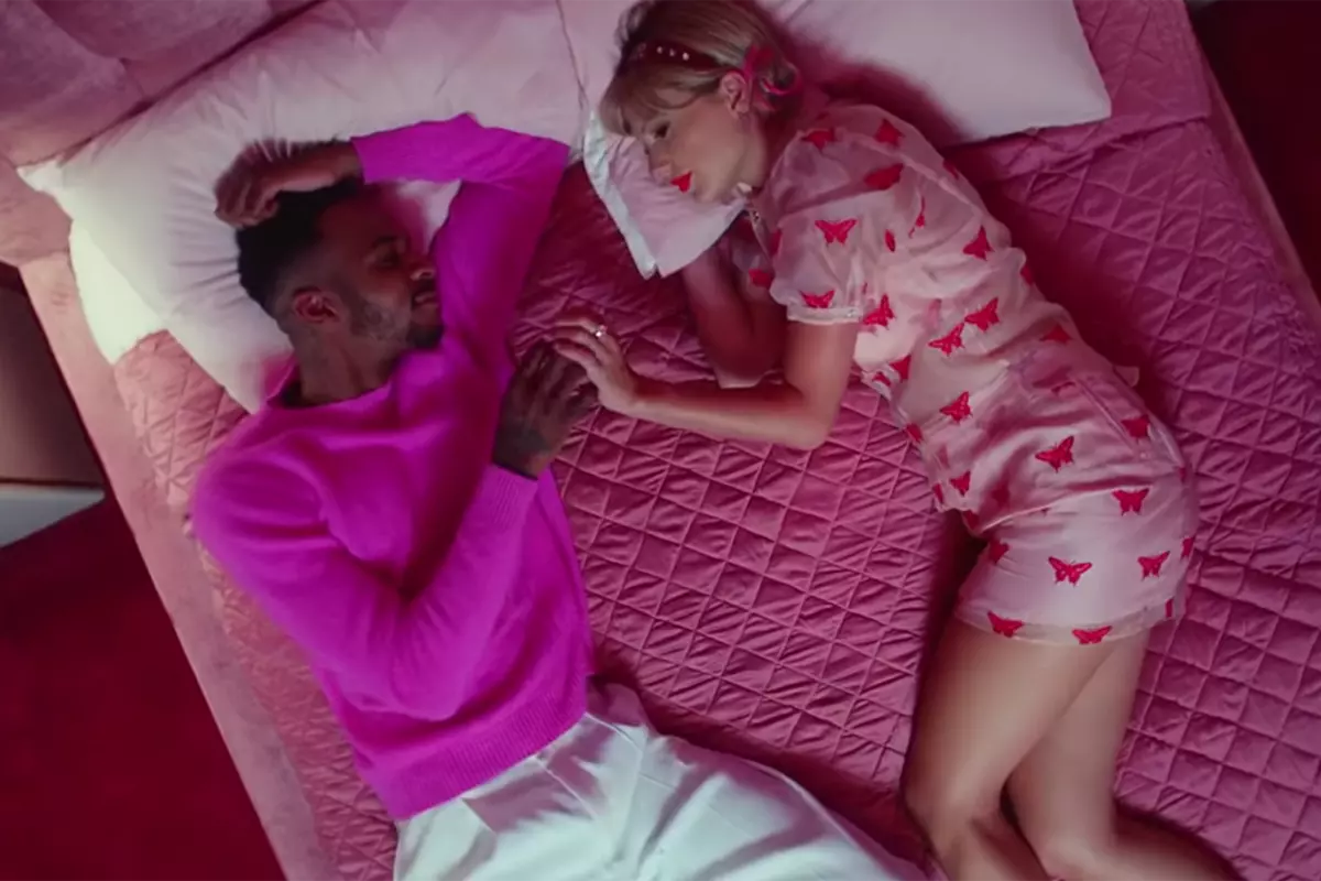 Taylor Swifts Lover Video Is Whimsical Colorful And Romantic