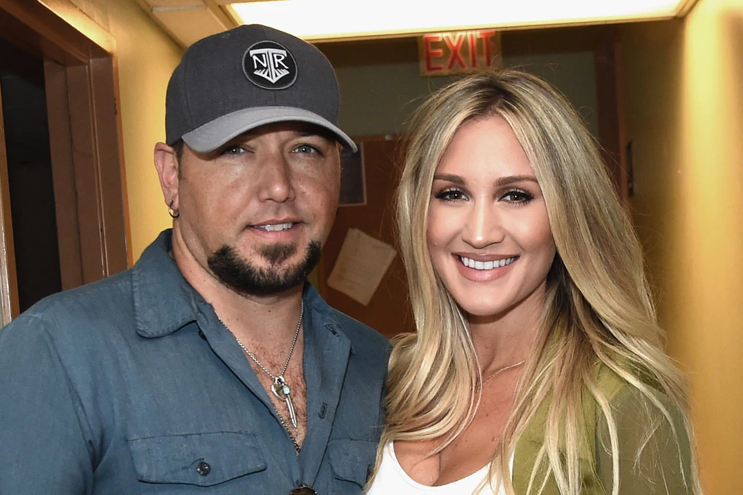 Jason Aldean Admits He Hated How His Second Marriage Began bilde
