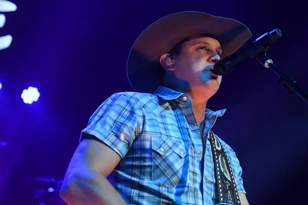 Jon Pardi Is Making a Christmas Album While He Awaits the Birth of His Daughter