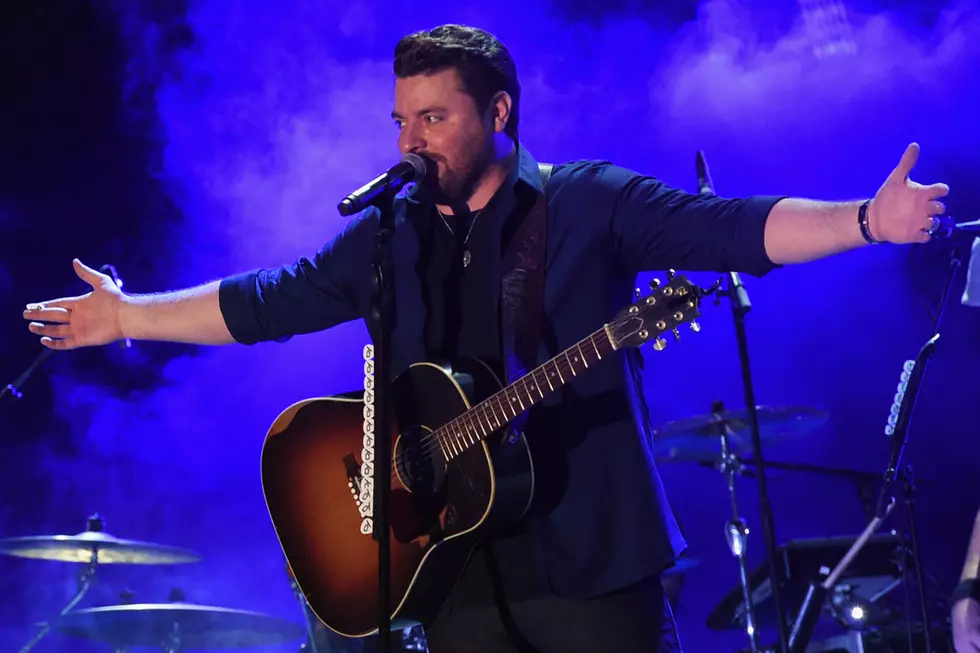 Chris Young Goes Into Audience at Show, Sings With Cancer Patient