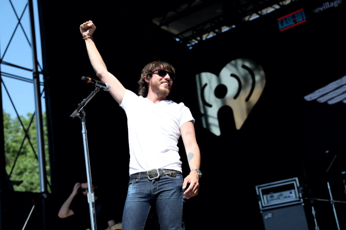 Chris Janson Hits No. 1 With 'Good Vibes'