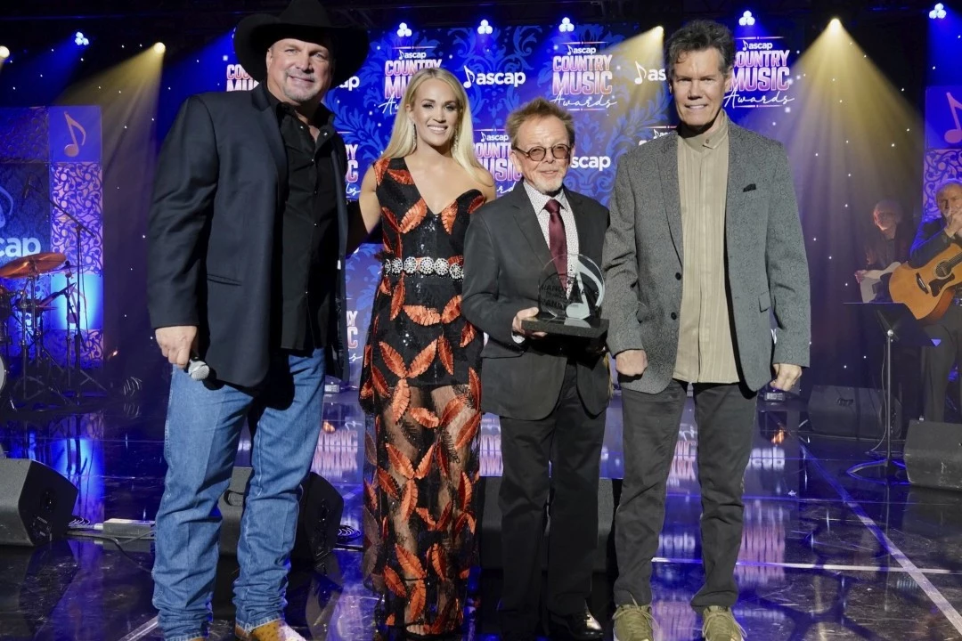 Carrie Underwood and Garth Brooks Tribute Randy Travis at ASCAPs