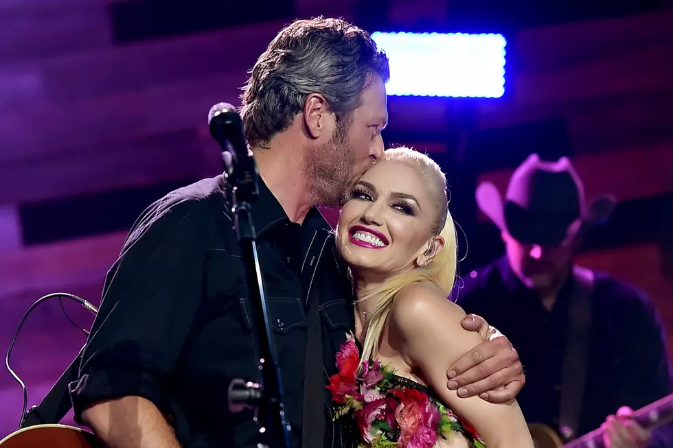 Blake Shelton’s Valentine’s Day Bouquet for Gwen Stefani Is a Real Stunner