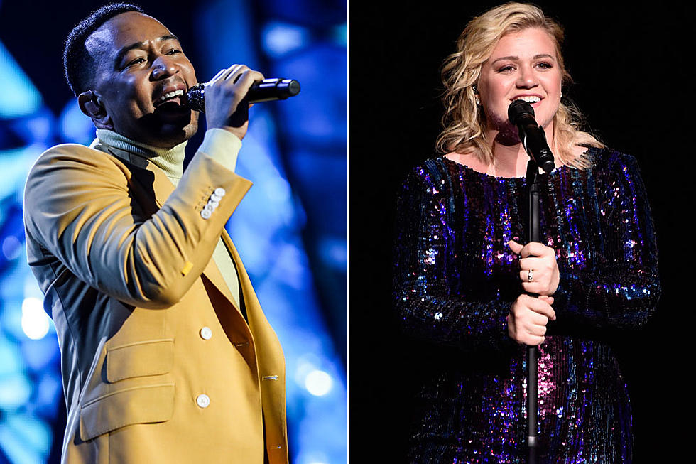 John Legend and Kelly Clarkson Sing 'Baby, It's Cold Outside'