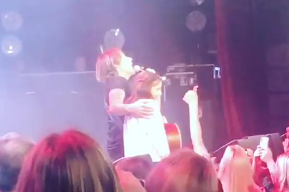 Keith Urban Pulls Little Girl On Stage for Adorable Duet at Stars and Strings Concert [Watch]