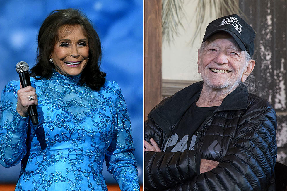 Loretta Lynn, Willie Nelson Hung Out After the 2019 CMA Awards