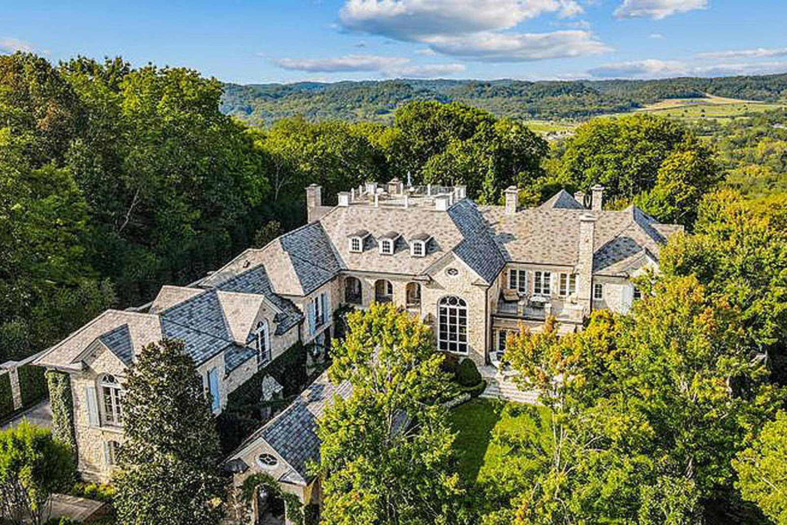 See Inside the 15 Biggest Country Stars' Houses 