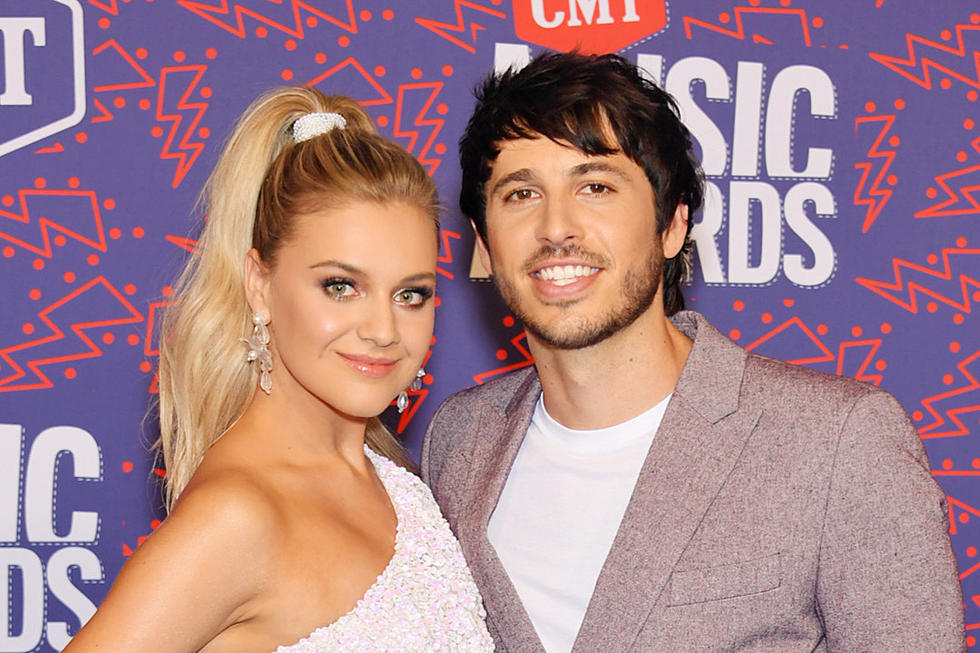 Kelsea Ballerini and Morgan Evans&#8217; Christmas Onesies Tradition Continues
