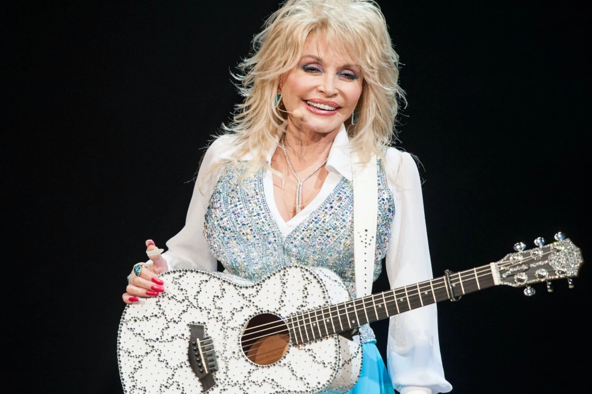 40 Years Later, Dolly Parton's '9 to 5' Still Socially Impactful